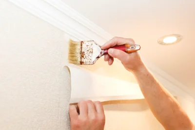 Pose de papier peint à Saint-Pierre-de-Lages — revêtements muraux et toiles de verre